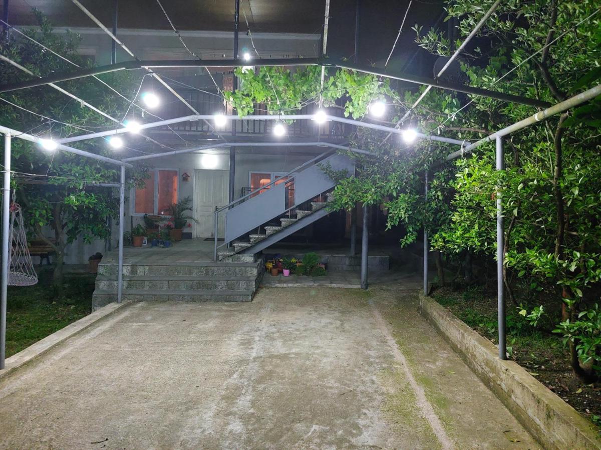 Lakeside Green Balcony Home Tskaltubo Exterior photo