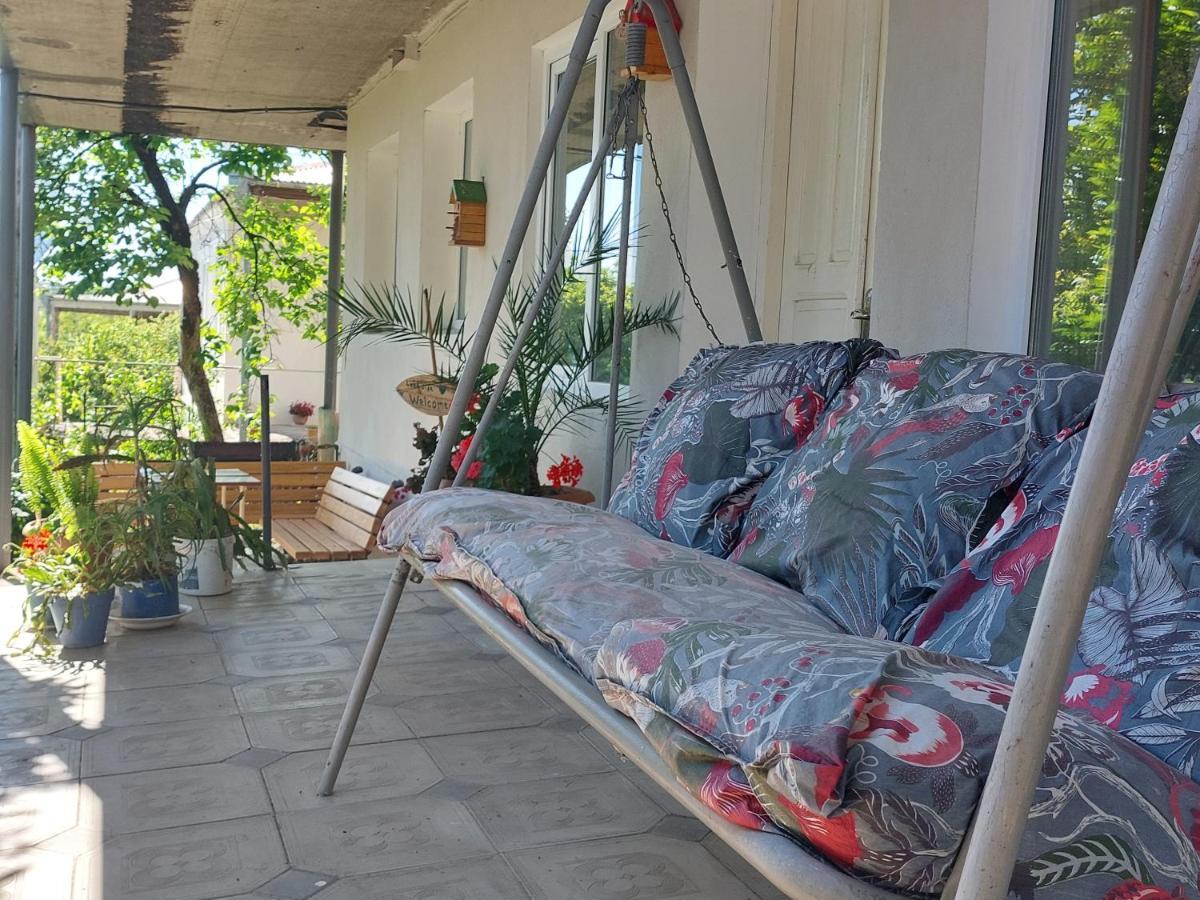Lakeside Green Balcony Home Tskaltubo Exterior photo